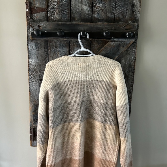 New w/Out Tags Debut Sweater Cardigan - Size S/M - Picture 2 of 2